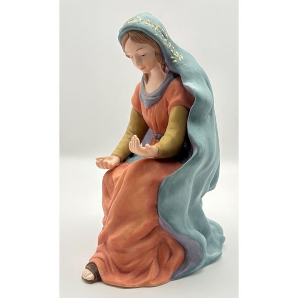 Kirkland Nativity Virgin Mary Kneeling Figurine Porcelain Replacement 75177 - Picture 4 of 9
